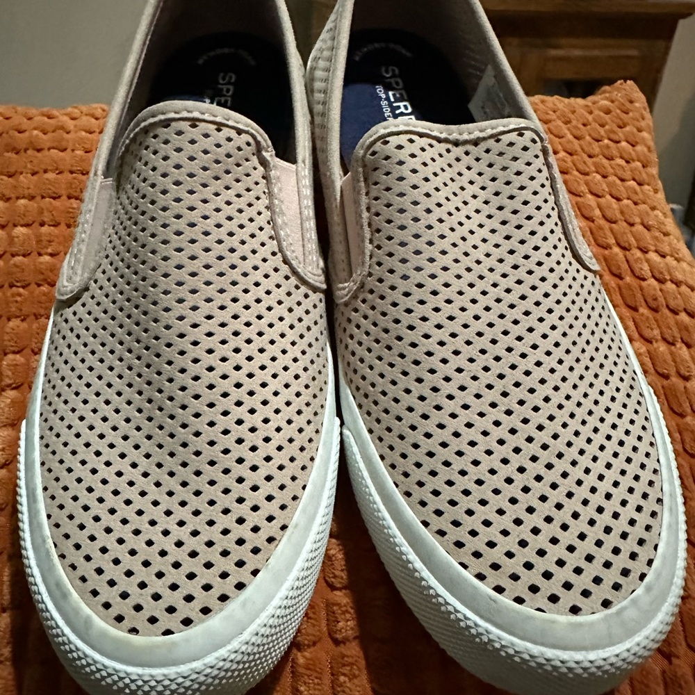 SPERRY slip ons